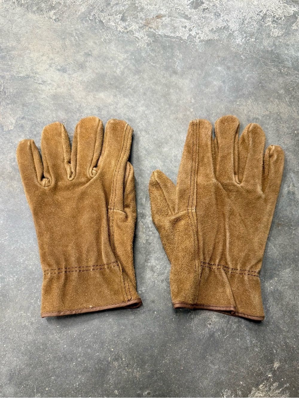 Vintage Split Cowhide Leather Work Gloves Medium Made in Taiwan
